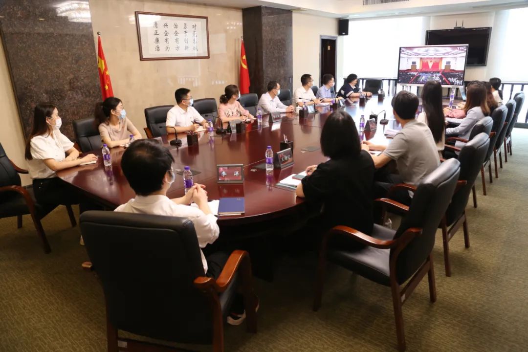 廣新集團團委組織收看慶祝中國共產主義青年團成立100周年大會