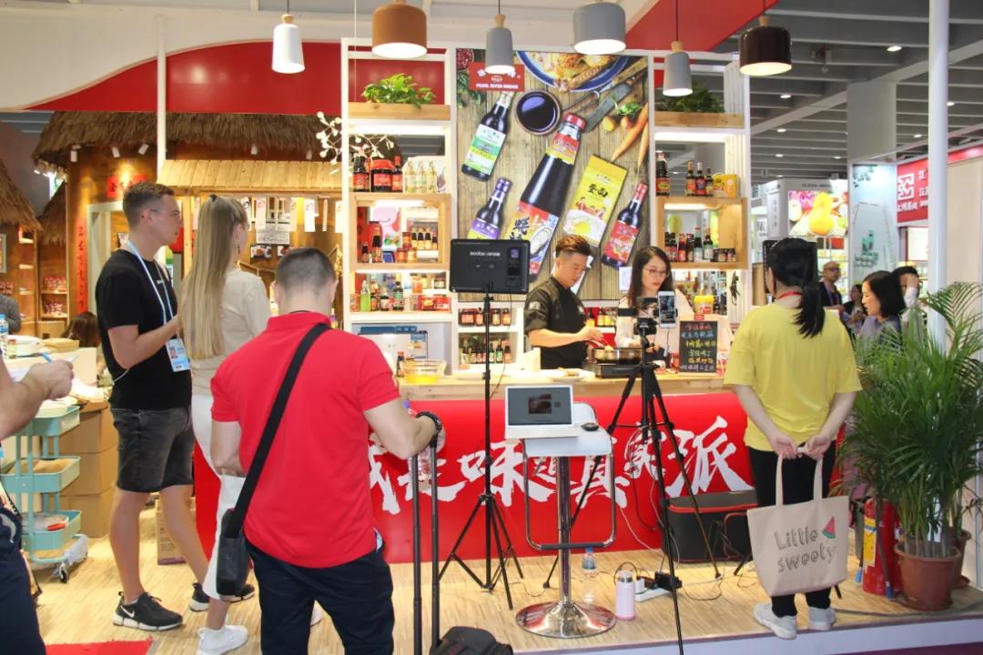 【2019年度廣新榮譽體系先進集體系列報道三：省食品】黨建引領促發展 化危為機見成效