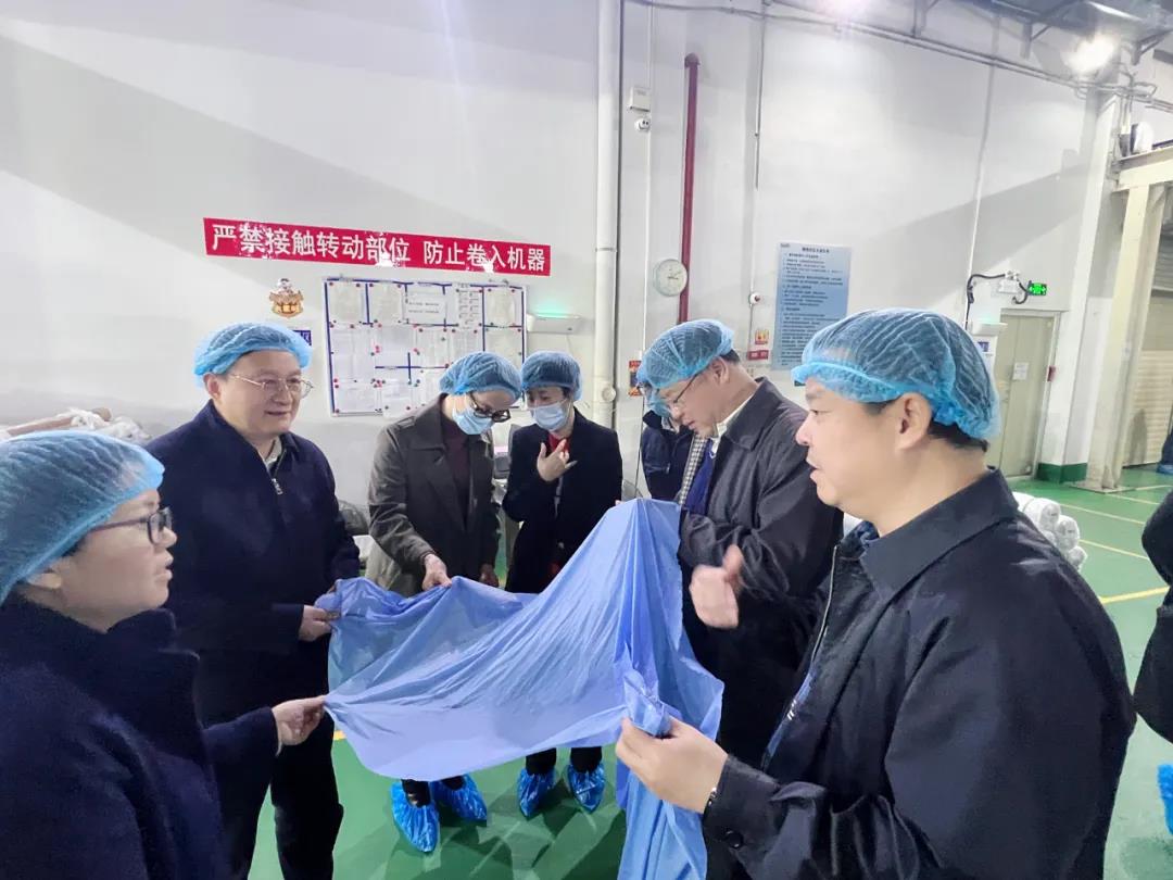 省國資委黨委副書記、主任李成帶隊到廣新集團所屬佛塑科技調研“專精特新”工作
