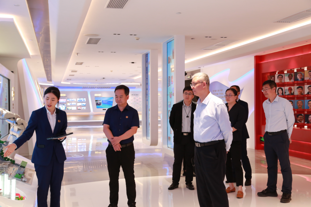 共譜高質量發展新篇章 | 廣東信保黨委書記、總經理胡擁軍一行到訪廣新集團